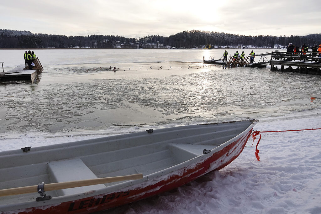 Kokkilassa uidaan lauantaina kilpaa kylmässä merivedessä.