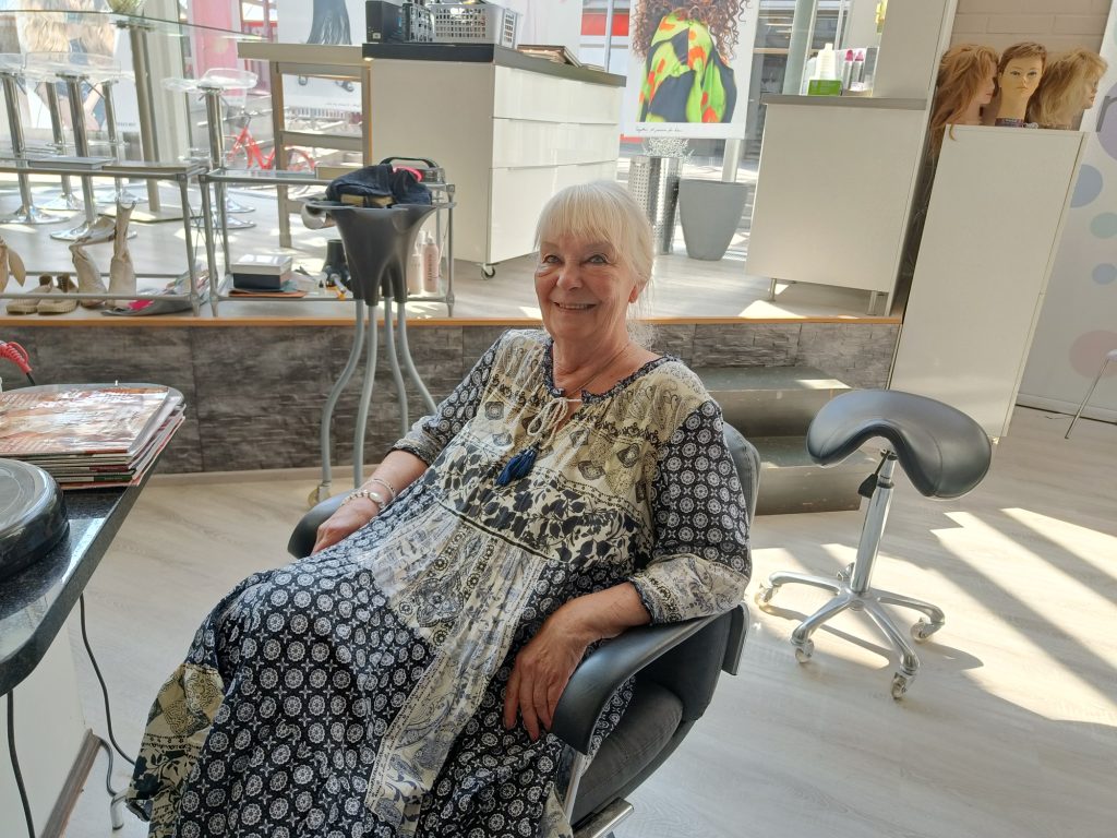 Pirjo Merikukka haluaa työskennellä 87-vuotiaaksi asti idolinsa Elsa Arennon tavoin.