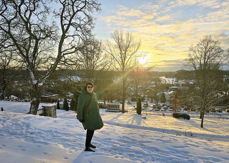 Johanna Halonen kertoo, että Uskelan kirkko ja Tyks Salon sairaala sijaitsevat mäellä, joka oli aikanaan Salon saari.