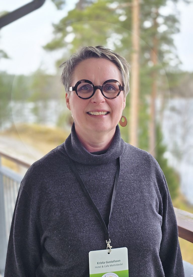 Krista Gustafsson uskoo tekoälyn antavan myös pienille matkailualan yrityksille uusia mahdollisuuksia kehittää näkyvyyttä ja markkinointia.