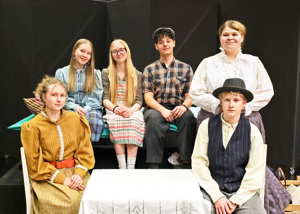 Vilja Juslen, Enni Rokka, Ines Rakaselg, Ömer Halis, Annalea Blomqvist ja Miska Pitkänen vievät katsojat Vihervaaran Annan tarinan pyörteisiin. 