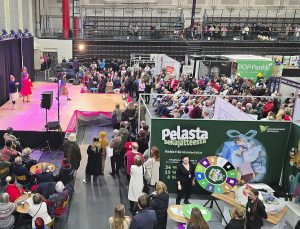 Lounais-Suomen Jätehuolto toi sekajäteasiaa esille talvella Salon messuilla.